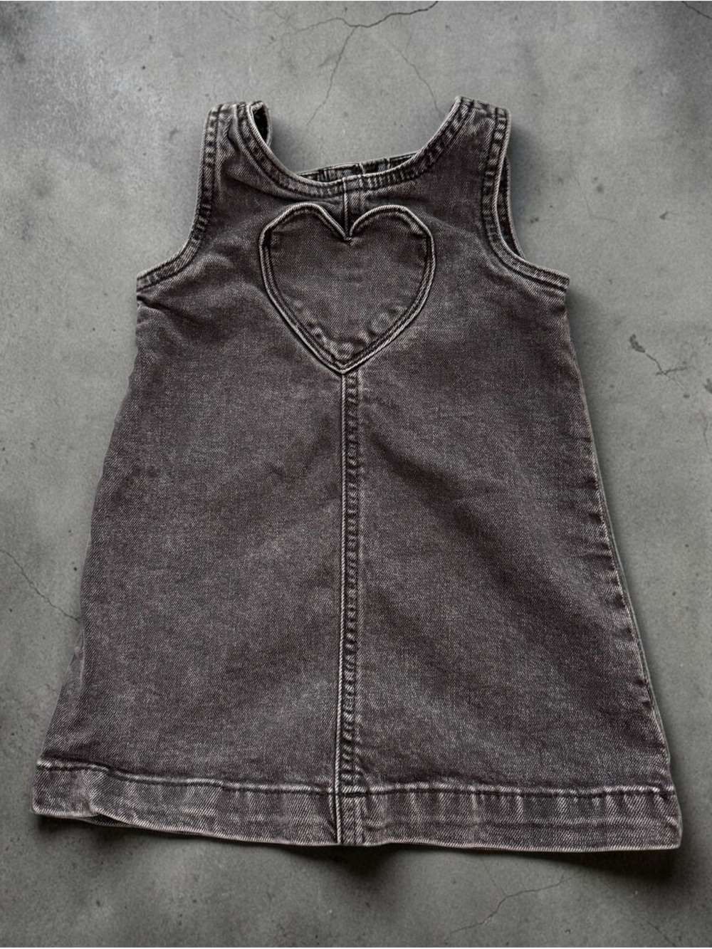 Gap Baby Girls Sleeveless Heart Washed Denim Dress - Charcoal